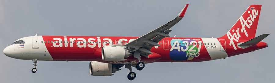 Самолёт Airbus A321neo авиакомпании AirAsia